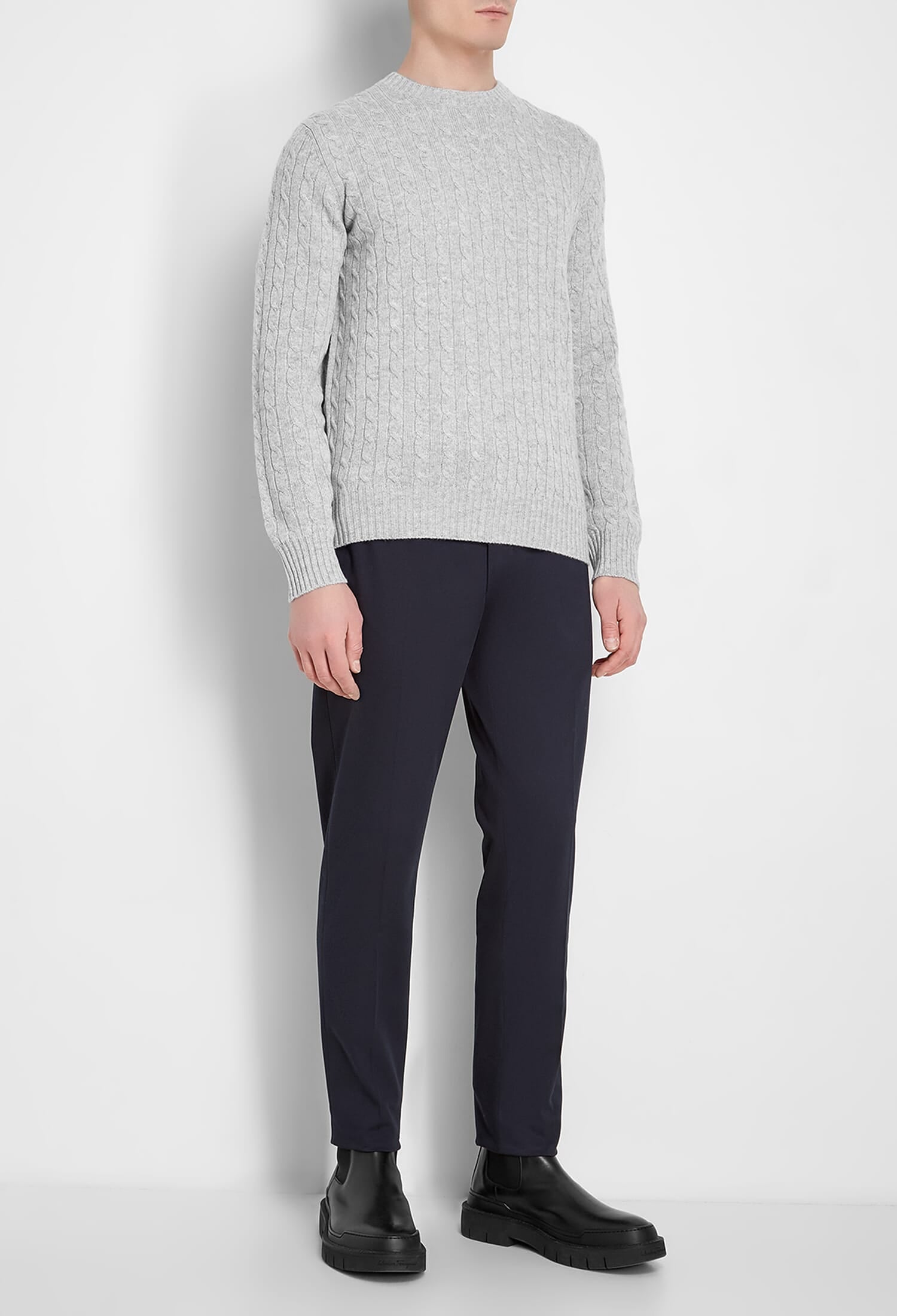 Maglia in cashmere a trecce
