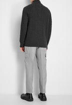 Cardigan a trecce collo alto e chiusura con bottoni
