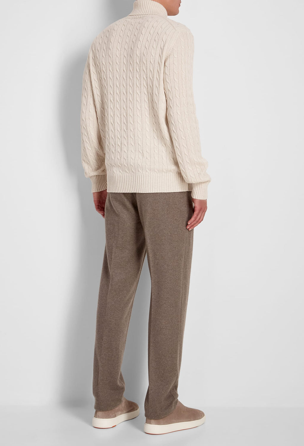 Dolcevita in cashmere a trecce
