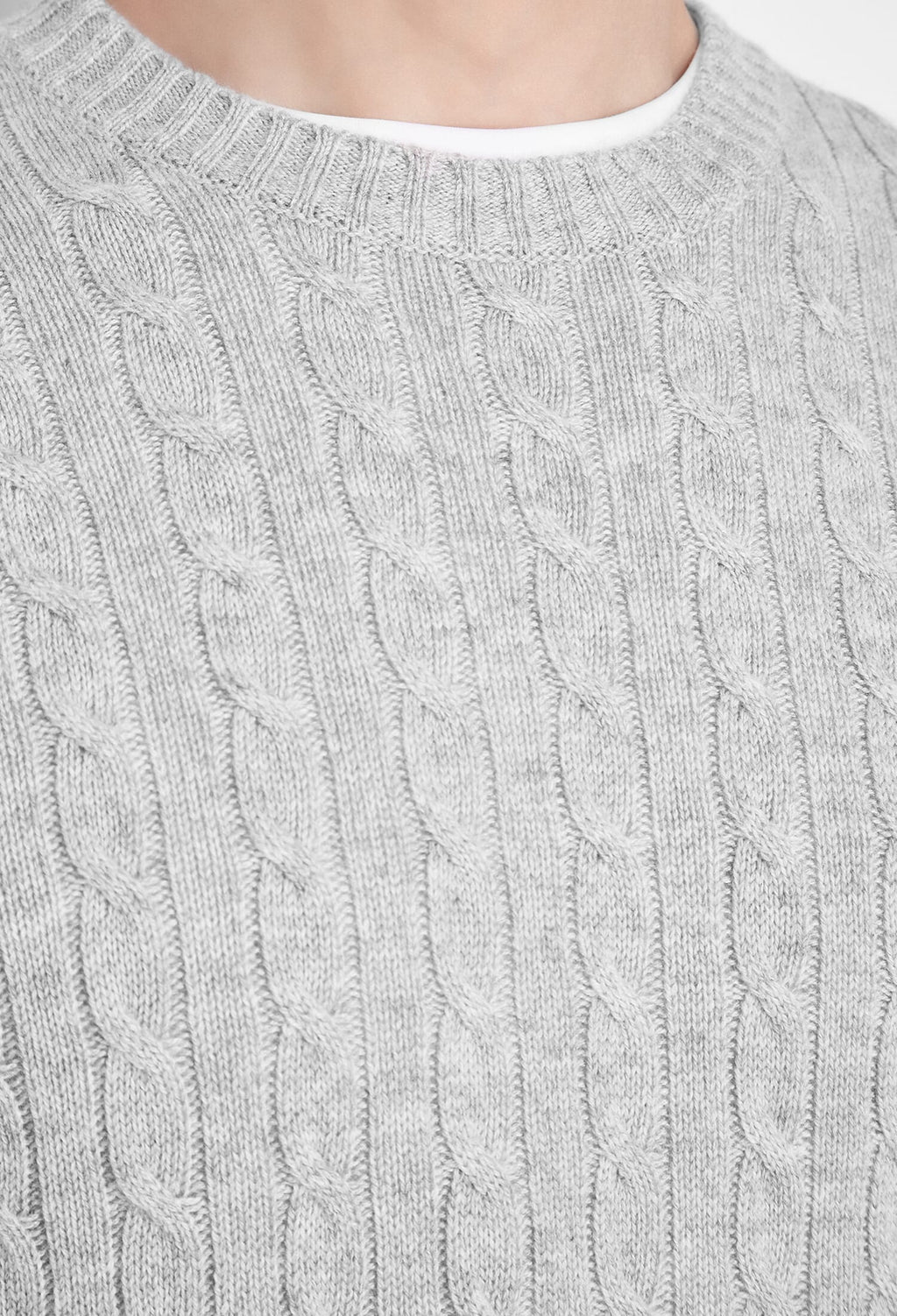 Maglia in cashmere a trecce